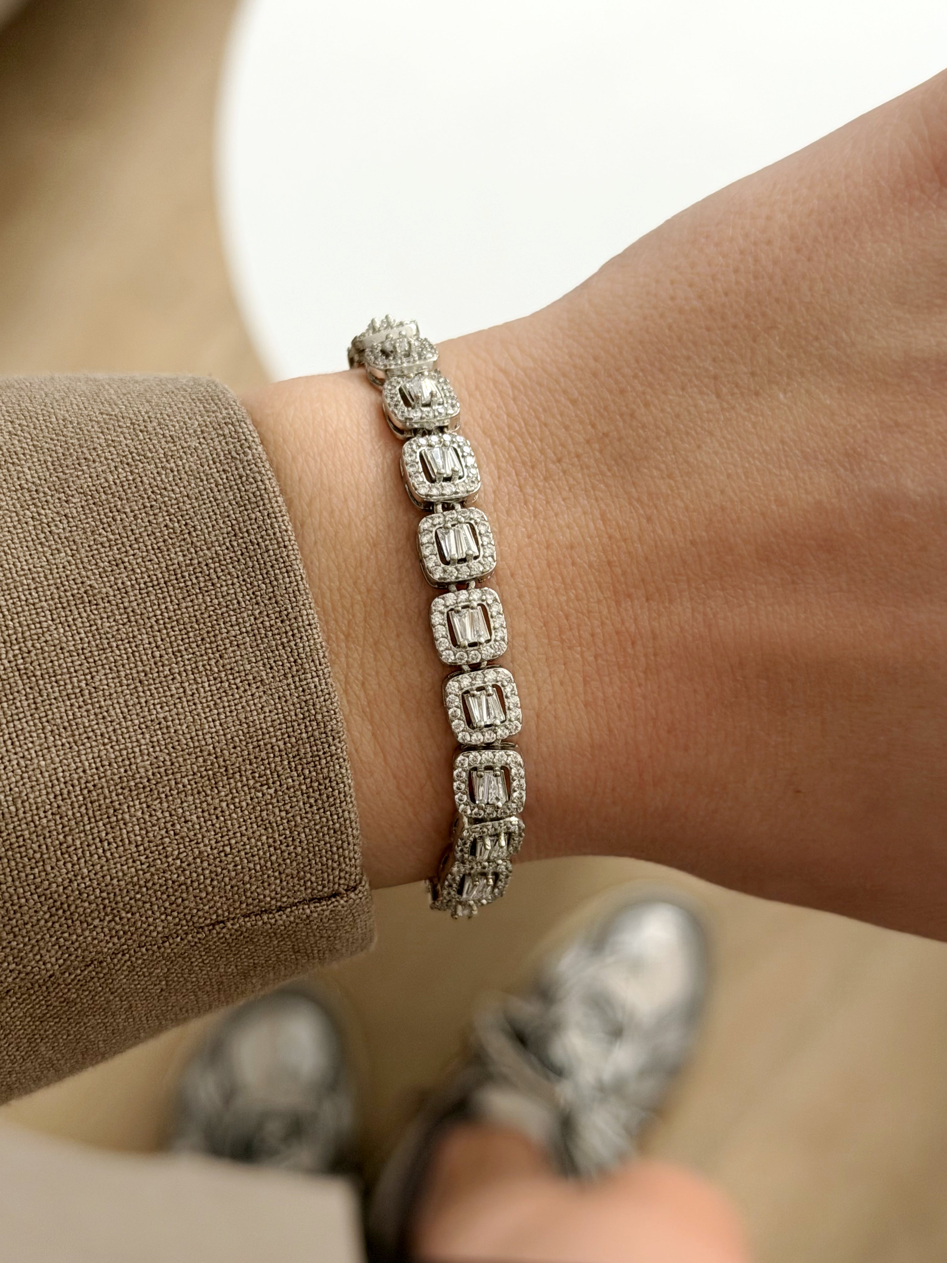 Silver Large Emerald Cut Cz Halo Link Bracelet wholesale jewelry BRACELETS  Catwalk Jewellery Europe